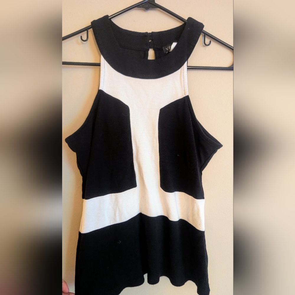 Venus Black and White Women's Top, Size Small